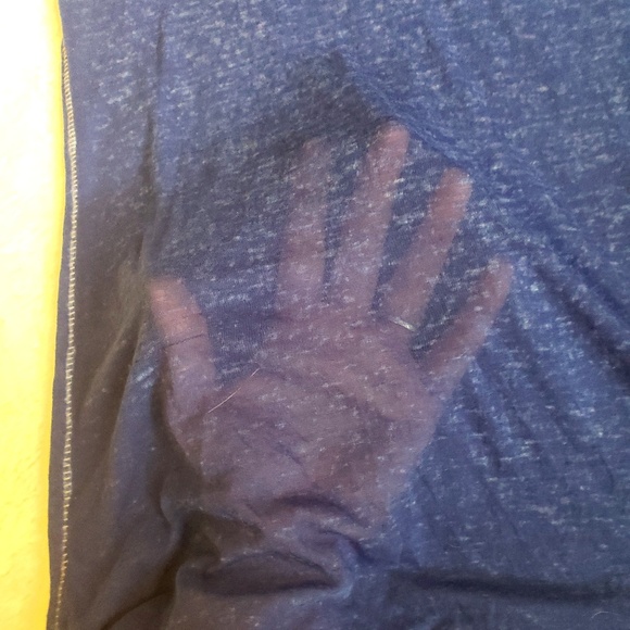 American Eagle super sheer favorite tee - Picture 2 of 4